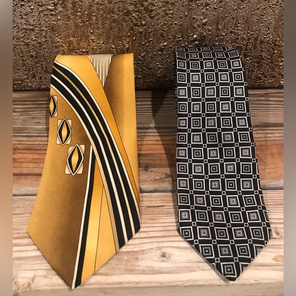 DAVVERO BENINO 100% POLYESTER PRINT TIE & CHRISTIAN AUJARD PARIS GEOMETRIC TIE